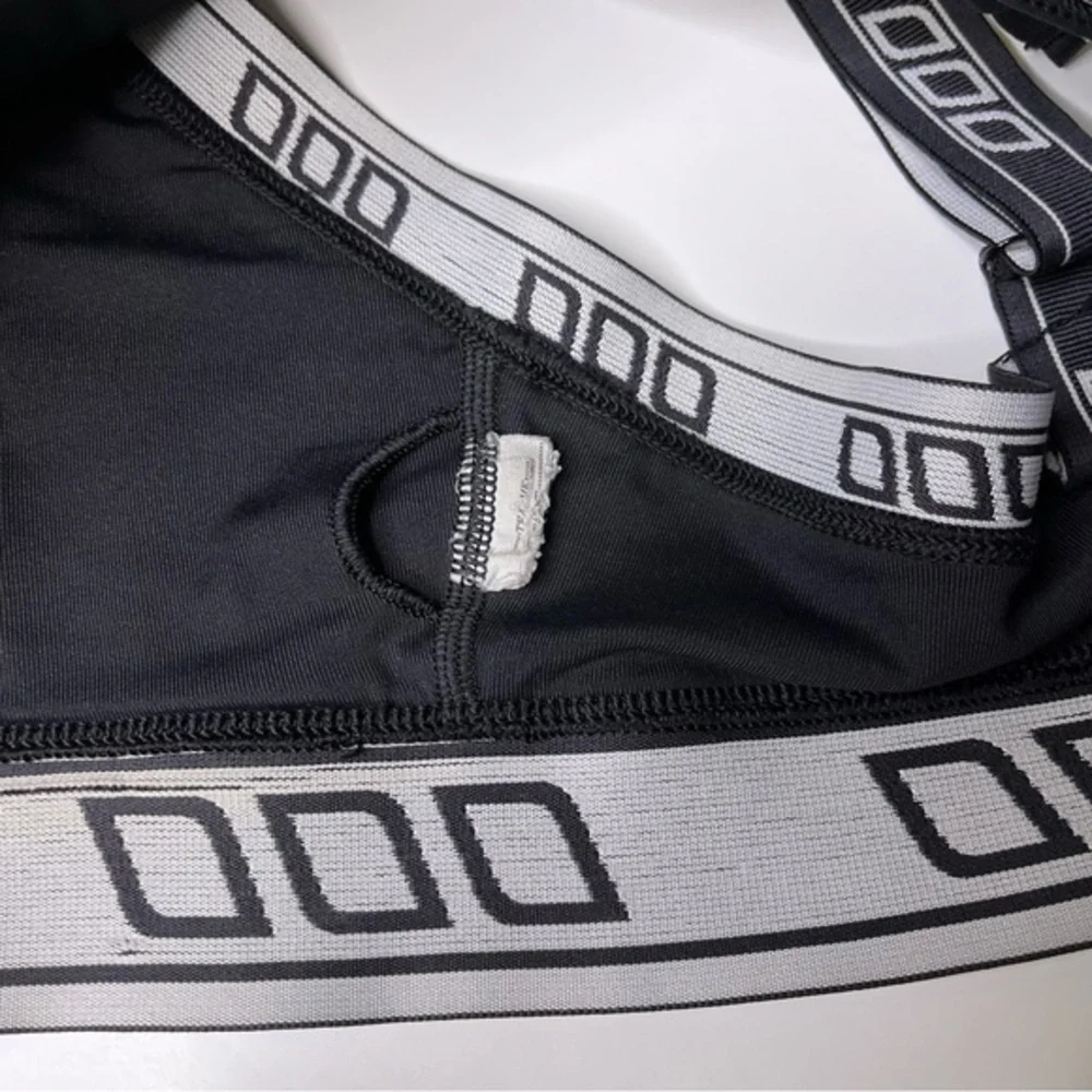 Lorna Jane‎ Intensify Sports Bra in Black *see measurements XS